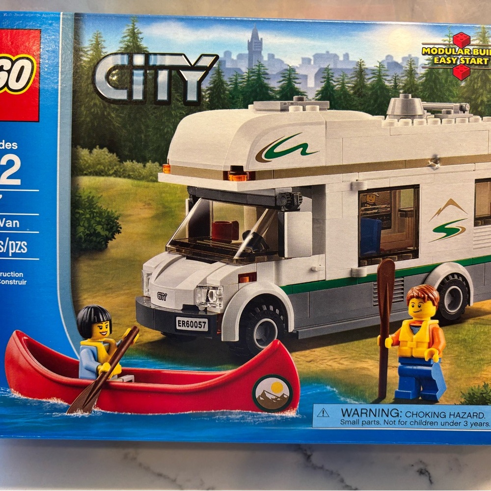 Lego  City -  60057 - Camper Van and Canoe - 100% complete